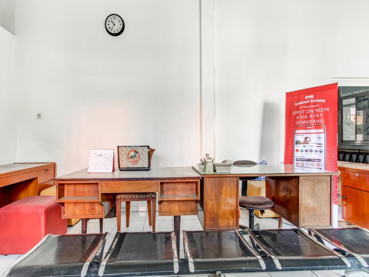 Oyo Life 91374 Asia Stay Semarang Syariah Exterior foto