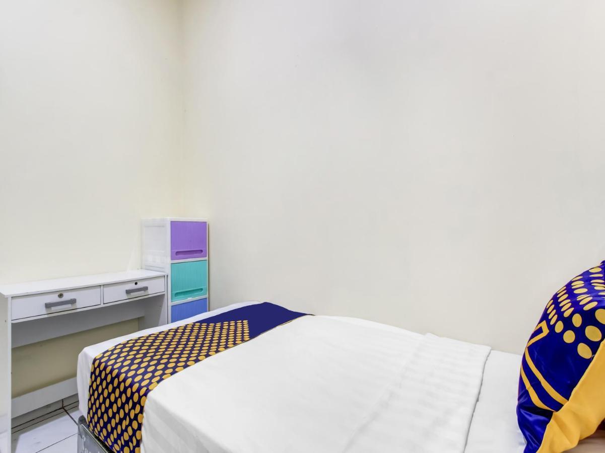 Oyo Life 91374 Asia Stay Semarang Syariah Exterior foto