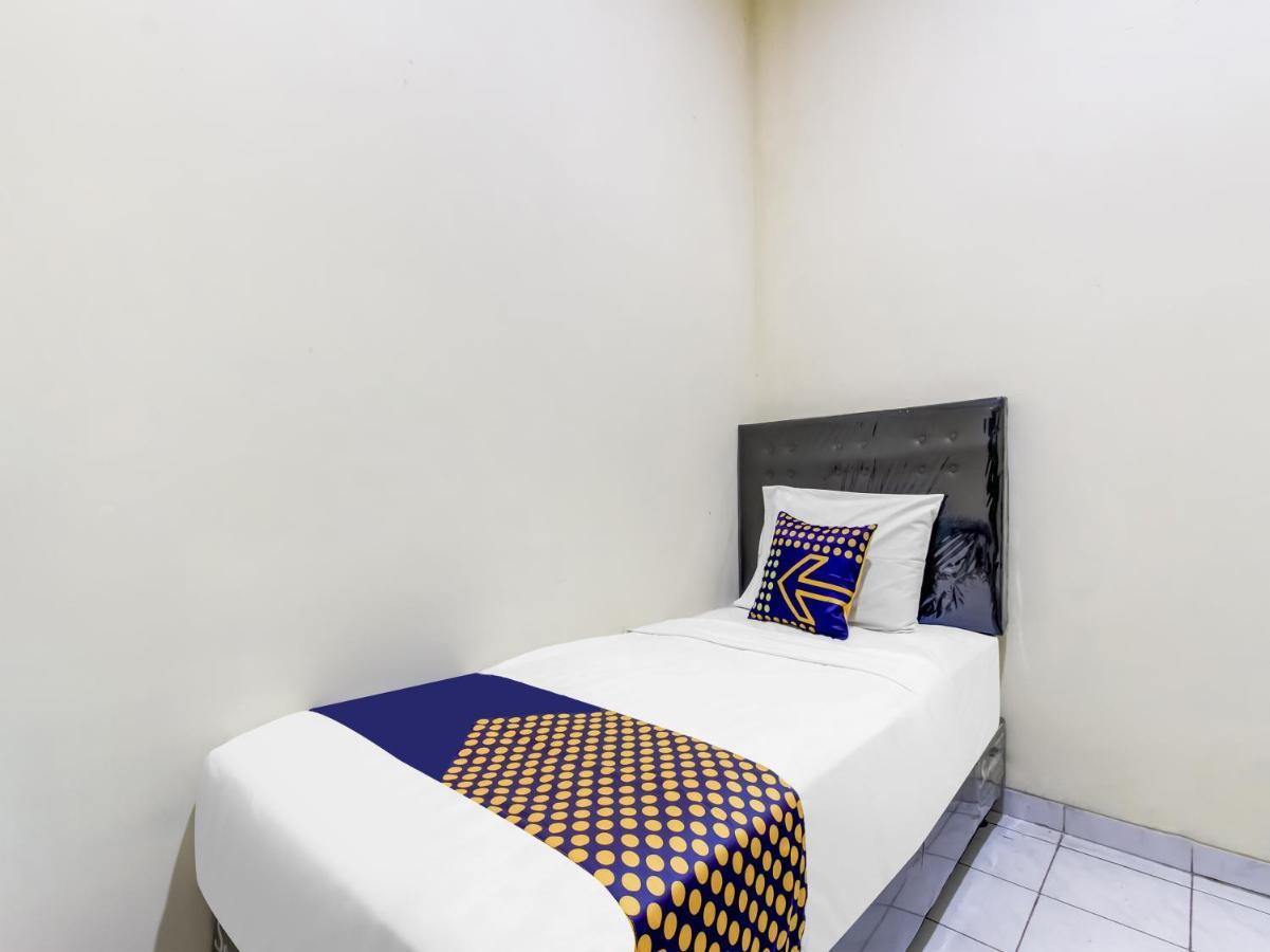 Oyo Life 91374 Asia Stay Semarang Syariah Exterior foto