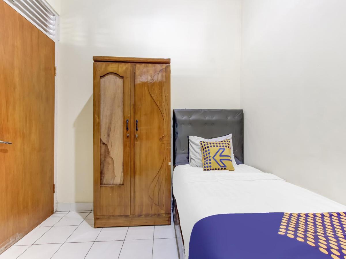 Oyo Life 91374 Asia Stay Semarang Syariah Exterior foto